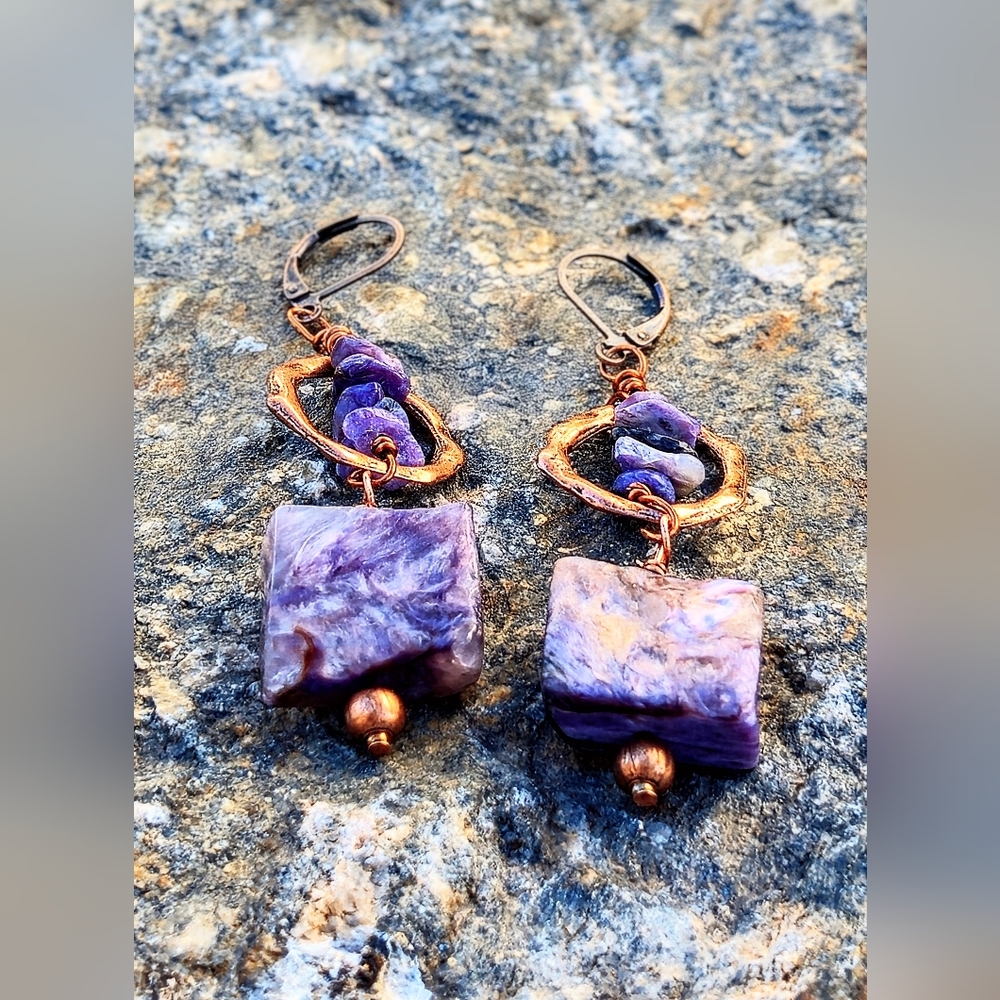 Handcrafted Rustic Russian Purple Charoite In Copper Artisan Drop Earrings - Picture 3 of 9